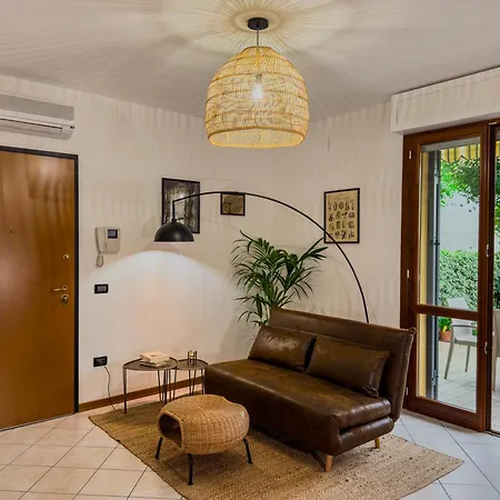 Ivy's Apartment *